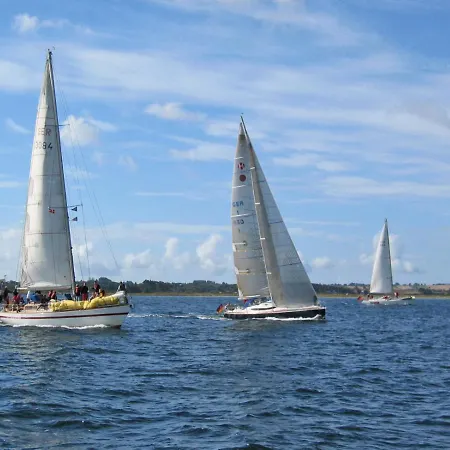 Hausboot Floating 44 In - Boot 2 Tatil Evi Laboe