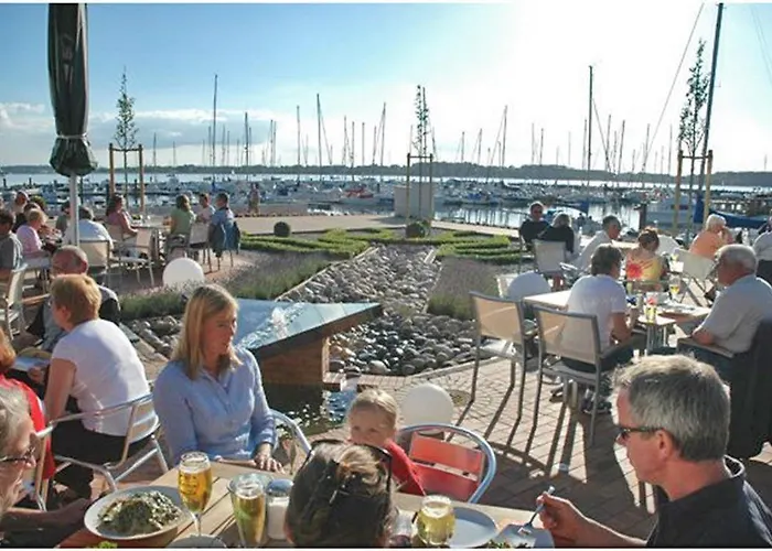 Hausboot Floating 44 In - Boot 2 Laboe